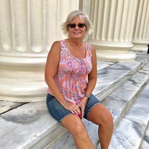 Meet your Posher, Juanita